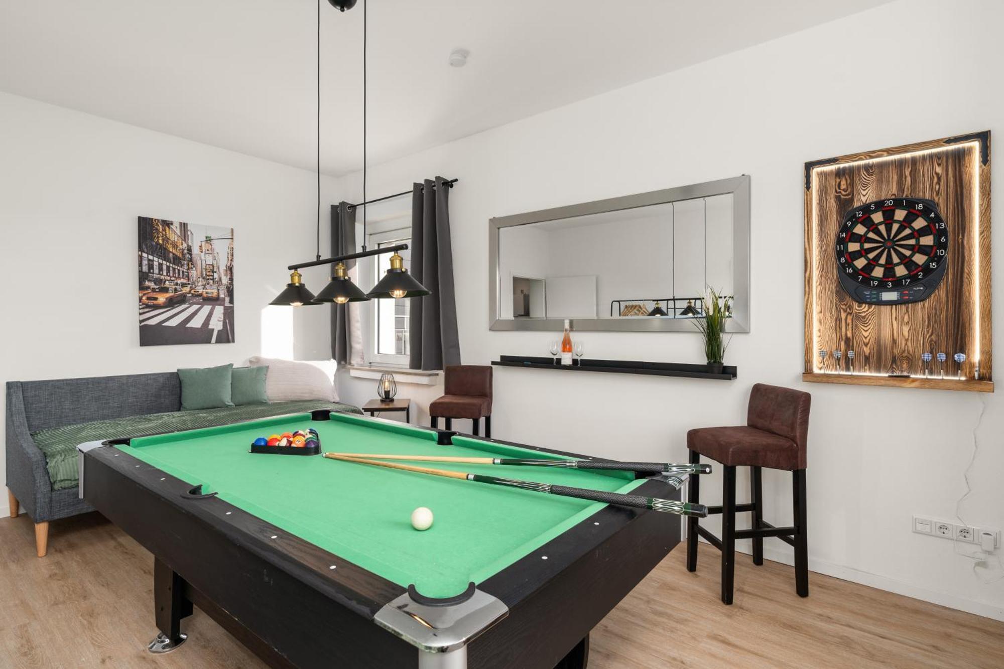 Homely-Apartment Manhattanart, Zentral, Parkplatz, Billard,Ps4, Dart, Balkon 빌레펠트 외부 사진