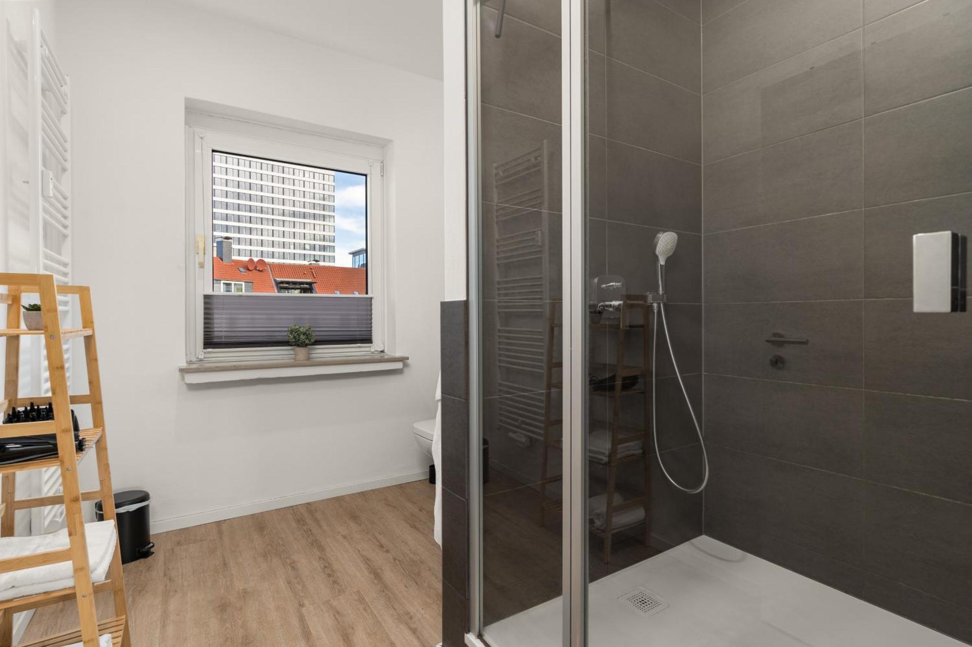 Homely-Apartment Manhattanart, Zentral, Parkplatz, Billard,Ps4, Dart, Balkon 빌레펠트 외부 사진